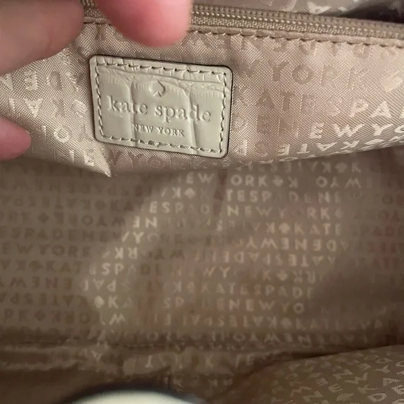 Kate Spade Ivory Croc-Embossed Women's Bag 💯 Leather. - Picture 5 of 10